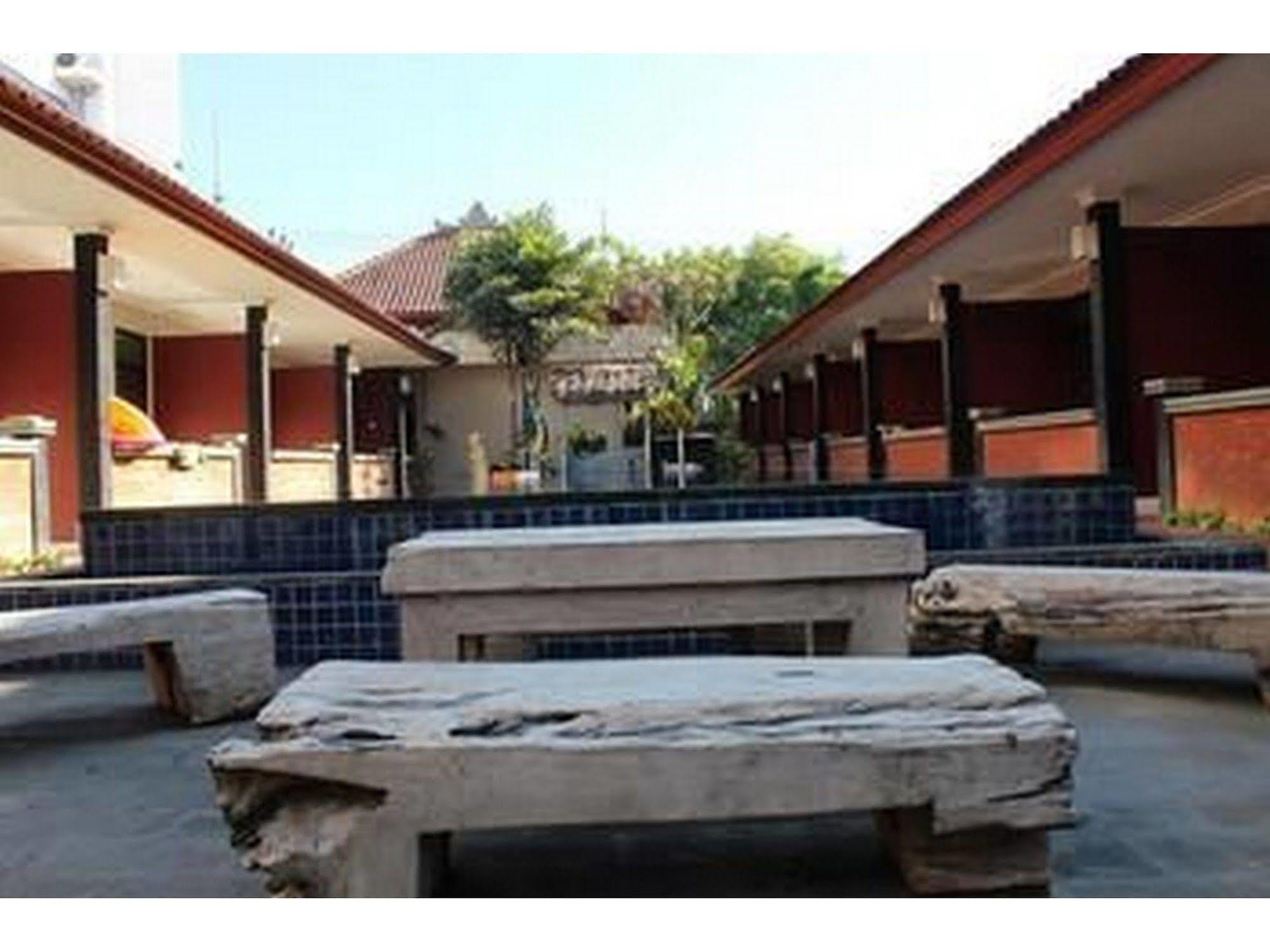 Puri Ganesh Hotel Legian  Exterior photo